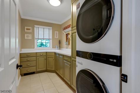 10 Fairview Avenue Summit NJ 07901