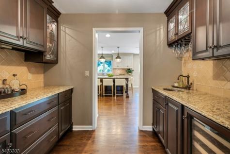 10 Fairview Avenue Summit NJ 07901