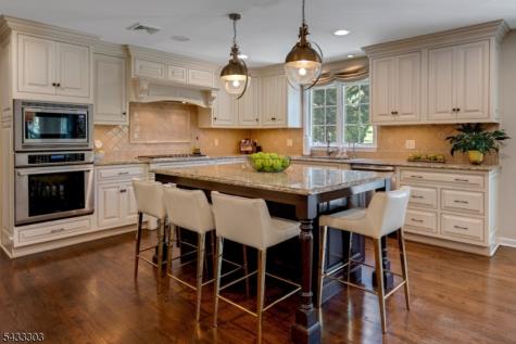 10 Fairview Avenue Summit NJ 07901