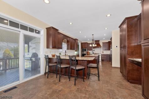 3 Grant Way Lopatcong NJ 08865