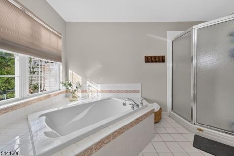 3 Grant Way Lopatcong NJ 08865
