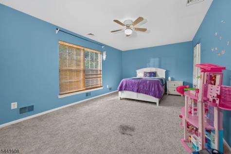 3 Grant Way Lopatcong NJ 08865