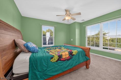3 Grant Way Lopatcong NJ 08865