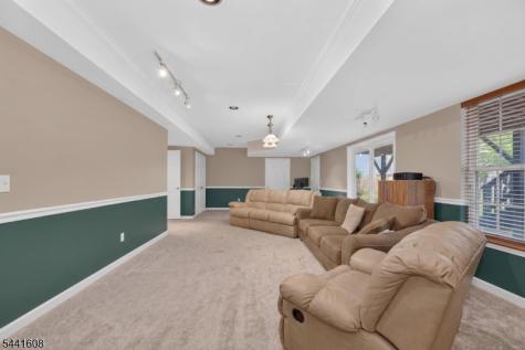 3 Grant Way Lopatcong NJ 08865