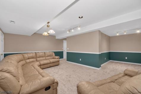 3 Grant Way Lopatcong NJ 08865