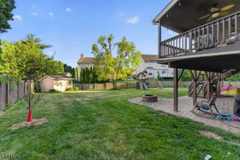 3 Grant Way Lopatcong NJ 08865
