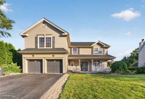 3 Grant Way Lopatcong NJ 08865