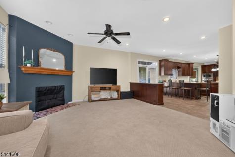 3 Grant Way Lopatcong NJ 08865