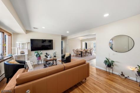 162 Rutherford Avenue Woodbridge NJ 07095