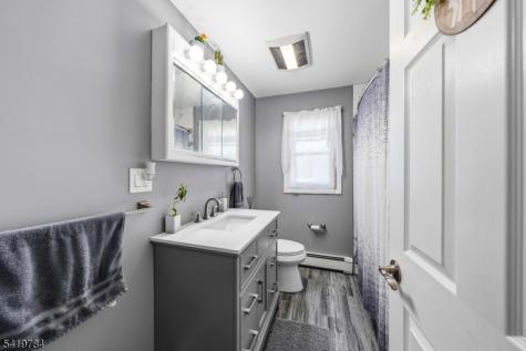 162 Rutherford Avenue Woodbridge NJ 07095