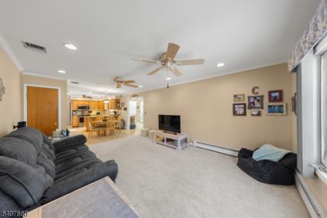 2 Mettle Lane Roxbury NJ 07885
