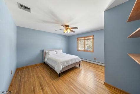 2 Mettle Lane Roxbury NJ 07885