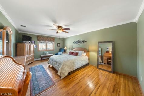 2 Mettle Lane Roxbury NJ 07885