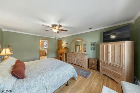 2 Mettle Lane Roxbury NJ 07885