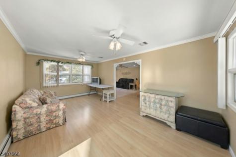 2 Mettle Lane Roxbury NJ 07885