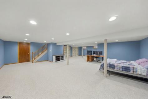 2 Mettle Lane Roxbury NJ 07885