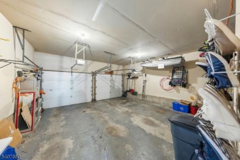 2 Mettle Lane Roxbury NJ 07885