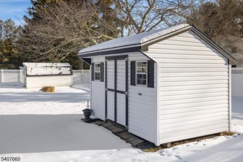 2 Mettle Lane Roxbury NJ 07885