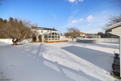 2 Mettle Lane Roxbury NJ 07885