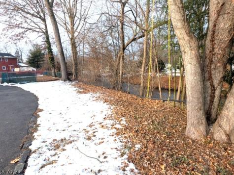 726 W Milton Avenue Rahway NJ 07065
