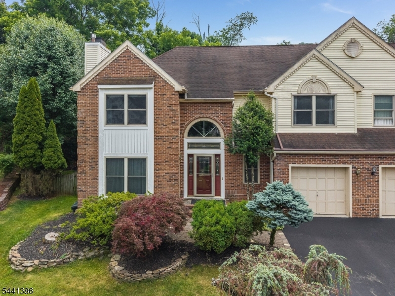 16 Woodland Terrace Bloomsbury NJ 08804