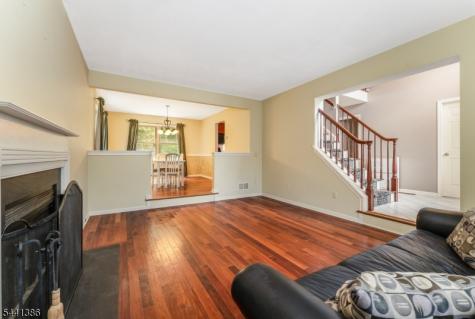 16 Woodland Terrace Bloomsbury NJ 08804