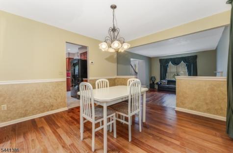 16 Woodland Terrace Bloomsbury NJ 08804