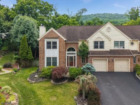 16 Woodland Terrace Bloomsbury NJ 08804