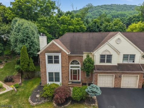 16 Woodland Terrace Bloomsbury NJ 08804