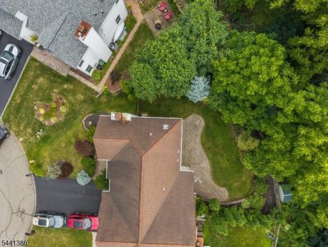 16 Woodland Terrace Bloomsbury NJ 08804