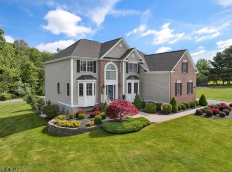 16 Saint Andrews Court Mount Olive NJ 07836