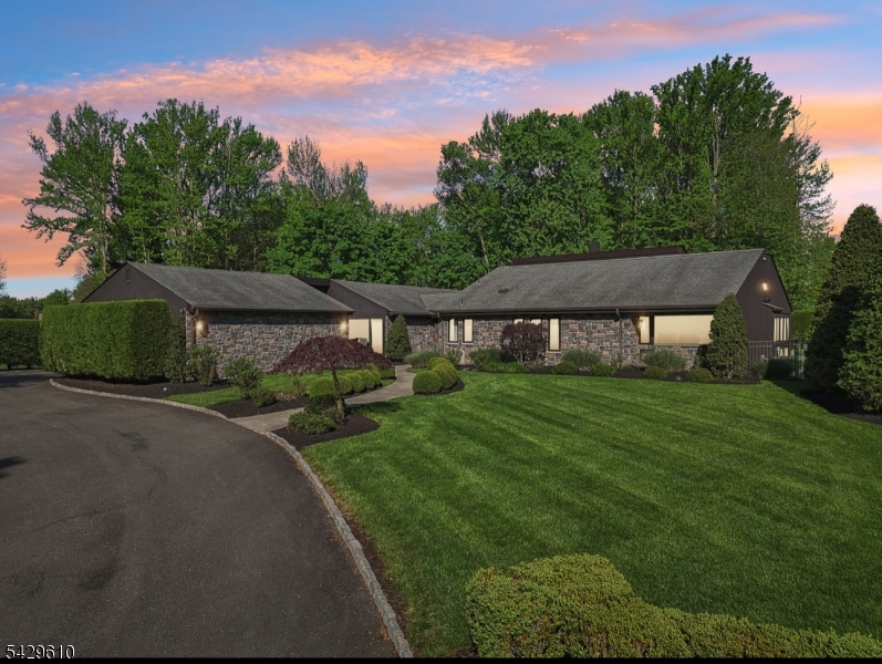 15 Laurie Court Scotch Plains NJ 07076
