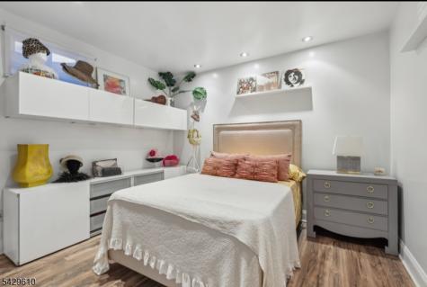15 Laurie Court Scotch Plains NJ 07076