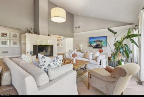 15 Laurie Court Scotch Plains NJ 07076