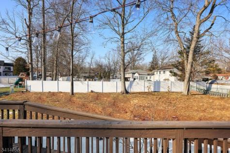 372 Willow Way Clark NJ 07066