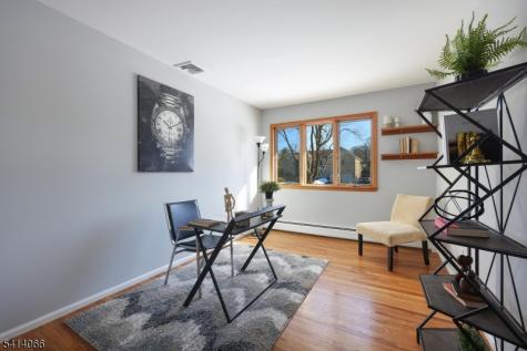 372 Willow Way Clark NJ 07066