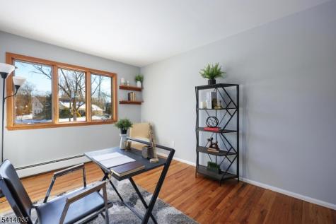 372 Willow Way Clark NJ 07066