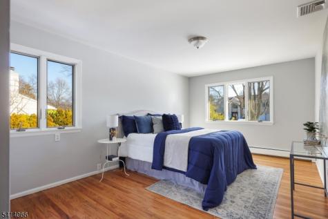 372 Willow Way Clark NJ 07066