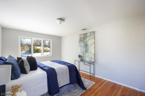372 Willow Way Clark NJ 07066