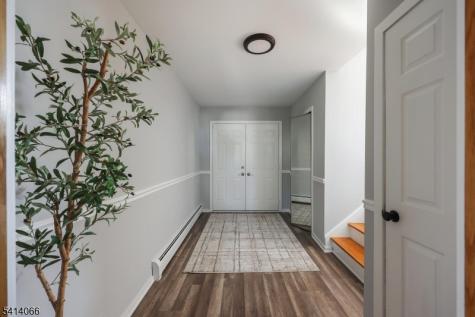 372 Willow Way Clark NJ 07066
