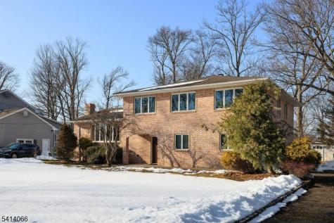 372 Willow Way Clark NJ 07066