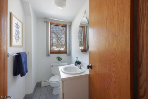 372 Willow Way Clark NJ 07066