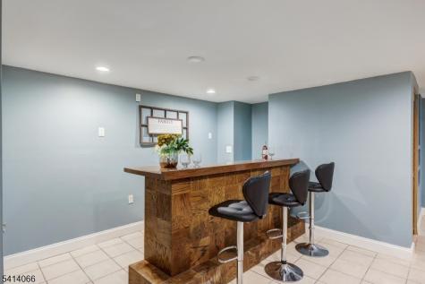 372 Willow Way Clark NJ 07066