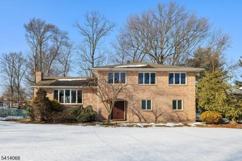 372 Willow Way Clark NJ 07066