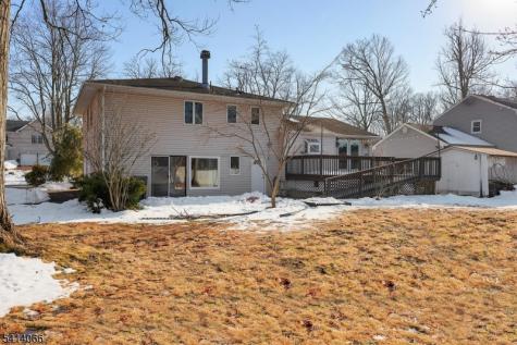 372 Willow Way Clark NJ 07066