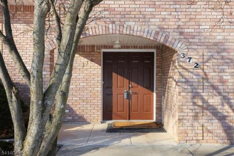 372 Willow Way Clark NJ 07066