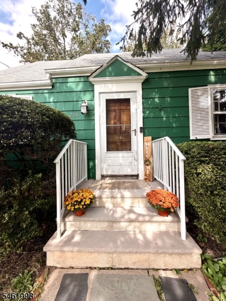 206 Delacy Drive North Plainfield NJ 07060