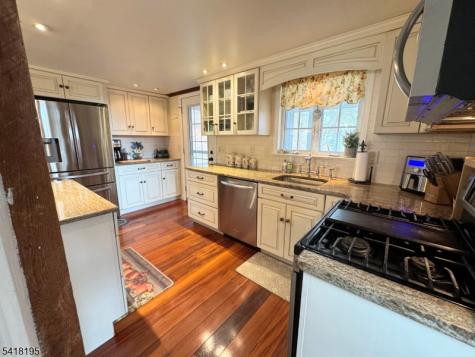 60 Plotts Road Hampton NJ 07860