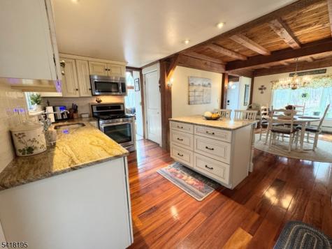 60 Plotts Road Hampton NJ 07860