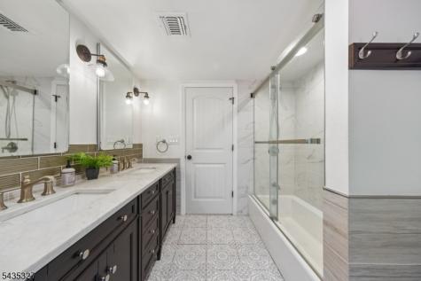 2659 Deer Path Scotch Plains NJ 07076